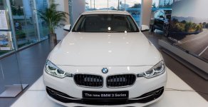 BMW 3 Series 330i 2017 - Bán xe BMW 3 Series 330i 2017, màu trắng, nhập khẩu, ưu đãi ngay 50% trước bạ, trả trước từ 540 triệu giá 1 tỷ 798 tr tại Kon Tum