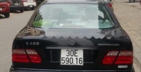 Mercedes-Benz E200   2002 - Gia đình cần bán Mercedes Benz E200, xe nhập khẩu nguyên chiếc tại Đức giá 290 triệu tại Hà Nội