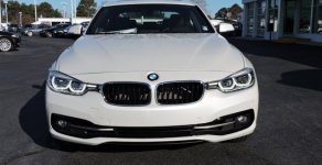 BMW 3 Series 330i 2017 - Bán BMW 3 Series 330i năm 2017, màu trắng, nhập khẩu chính hãng. Cam kết giá tốt nhất, giao xe ngay, đủ màu giá 1 tỷ 798 tr tại Quảng Trị