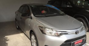 Toyota Vios J 2014 - Cần bán Toyota Vios 2014, màu bạc, hộp số sàn. Hỗ trợ vay 70% giá 450 triệu tại Tp.HCM