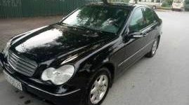 Mercedes-Benz C200 2002 - Cần bán gấp Mercedes C200 năm 2002, màu đen, giá 240tr giá 240 triệu tại Hà Nội