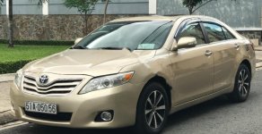 Toyota Camry LE 2.5 2010 - Bán Toyota Camry LE 2.5AT đời 2010, màu vàng, nhập khẩu nguyên chiếc chính chủ giá 920 triệu tại Tp.HCM