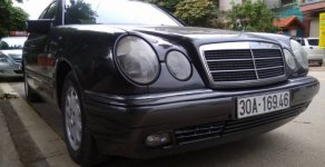 Mercedes-Benz E230  2.3 MT  1995 - Bán Mercedes E230 2.3 MT sản xuất 1995, màu đen giá 169 triệu tại Lạng Sơn