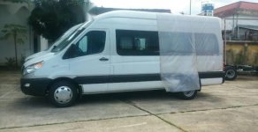 JAC M628   2017 - Cần bán xe JAC M628 đời 2017, màu trắng, nhập khẩu nguyên chiếc giá 700 triệu tại Tp.HCM