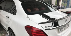 Mercedes-Benz C class C300 AMG 2016 - Cần bán lại xe Mercedes C300 AMG đời 2016, màu trắng giá 1 tỷ 700 tr tại Bình Thuận  