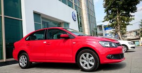 Volkswagen Polo E 2017 - Bán xe Volkswagen Polo E đời 2017, màu đỏ, nhập khẩu nguyên chiếc - Khuyến mãi 100% phí trước bạ giá 699 triệu tại Đà Nẵng