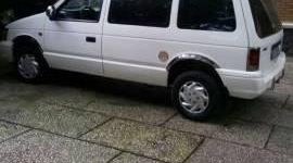 Dodge Caravan   1993 - Cần bán xe Dodge Caravan đời 1993, màu trắng giá 50 triệu tại Tp.HCM