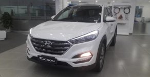 Hyundai Tucson Limited 2.0 AT FWD 2017 - Cần bán xe Hyundai Tucson 2.0 AT FWD sản xuất 2017, màu trắng, ưu đãi lên đến 130 triệu, hỗ trợ ngân hàng 85% giá 760 triệu tại Quảng Ngãi