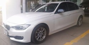 BMW 3 Series 320i 2012 - Cần bán gấp BMW 3 Series 320i đời 2012, màu trắng giá 860 triệu tại Bình Thuận  