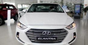 Hyundai Elantra 1.6AT 2018 - Bán ô tô Hyundai Elantra 1.6AT đời 2018, màu trắng   giá 609 triệu tại Quảng Ngãi