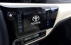 Toyota Corolla 2017 - Toyota Corolla Altis 1.8G 2018 km lớn giá 743 triệu tại Hà Nội