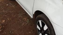 Nissan Livina   2011 - Bán gấp Nissan Livina đời 2011, màu trắng giá 245 triệu tại Đắk Lắk