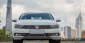 Volkswagen Passat Bluemotion  2017 - Volkswagen Passat GP đời 2017, nhập khẩu nguyên chiếc. LH VW Đà Nẵng 0868656456 giá 1 tỷ 450 tr tại Đà Nẵng