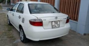 Toyota Vios 2004 - Cần bán xe Toyota Vios đời 2004, màu trắng giá 200 triệu tại Phú Yên