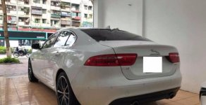 Jaguar XE 2.0 2015 - Chính chủ bán xe Jaguar XE 2.0 đời 2015, màu trắng, xe nhập giá 1 tỷ 950 tr tại Hà Nội