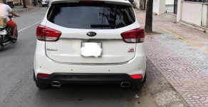 Kia Rondo DAT 2015 - Bán Kia Rondo DAT 2015, màu trắng, giá thương lượng, hỗ trợ góp giá 608 triệu tại Tp.HCM