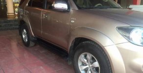 Toyota Fortuner V 2008 - Bán Toyota Fortuner V 2008, màu vàng số tự động giá 598 triệu tại Hòa Bình