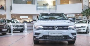 Volkswagen Tiguan Allspace 2017 - Bán Volkswagen Tiguan Allspace 2018, xe có sẵn, hỗ trợ trả góp 90% giá trị xe giá 1 tỷ 699 tr tại Tp.HCM