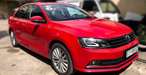 Volkswagen Jetta 2016 - Bán Volkswagen Jetta sản xuất năm 2016, màu đỏ, xe nhập    giá 850 triệu tại Tp.HCM