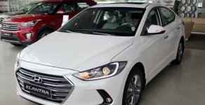 Hyundai Elantra 1.6AT 2018 - Bán xe Hyundai Elantra 1.6AT 2018, màu trắng giao ngay giá 619 triệu tại Quảng Ngãi