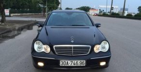 Mercedes-Benz C class  C240 2004 - Cần bán gấp Mercedes C240 năm 2004, màu đen, 245 triệu giá 245 triệu tại Hà Nội