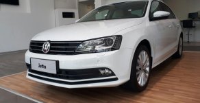 Volkswagen Jetta 2016 - Bán Volkswagen Jetta đời 2017, nhập khẩu nguyên chiếc, giá 899tr, hỗ trợ trả góp ngân hàng 80% giá trị xe lãi suất thấp giá 899 triệu tại Phú Yên