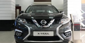 Nissan X trail  2.5 SV Luxury 4WD 2018 - Bán xe Nissan X trail 2.5 SV Luxury 4WD sản xuất năm 2018, màu đen giá 1 tỷ 75 tr tại Quảng Ninh