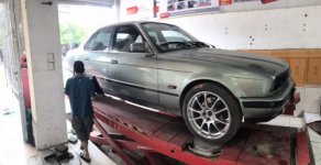 BMW 5 Series  2.5l MT  1995 - Cần bán xe cũ BMW 5 Series 2.5l MT năm sản xuất 1995, màu xám  giá 90 triệu tại Thái Nguyên