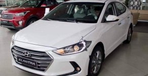 Hyundai Elantra 2018 - Bán ô tô Hyundai Elantra đời 2018, màu trắng, giá 635tr giá 635 triệu tại Lâm Đồng