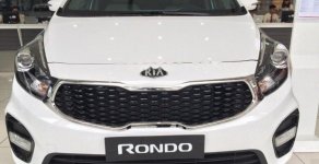 Kia Rondo GAT 2018 - Bán Kia Rondo GAT năm sản xuất 2018, màu trắng giá 669 triệu tại Quảng Nam