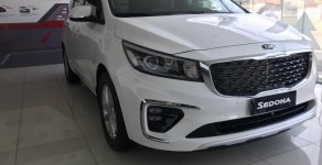 Kia Sedona Luxury 2018 - Bán xe Kia Sedona Luxury sản xuất năm 2018, màu trắng giá 1 tỷ 129 tr tại Tiền Giang