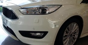 Ford Focus Trend  2018 - Bán Ford Focus 2018, bản Trend đặc biệt, sẵn màu trắng, 580tr, hỗ trợ lăn bánh, giao ngay. Lh 0969016692 giá 580 triệu tại Thái Nguyên