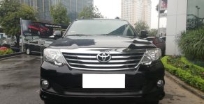 Toyota Fortuner V 2014 - Bán Toyota Fortuner số tự động đời 2014, màu đen, hỗ trợ trả góp cao giá 750 triệu tại Hà Nội