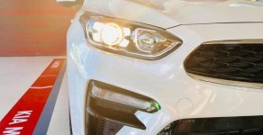 Kia Cerato 1.6 AT 2019 - Cần bán Kia Cerato 1.6 AT sản xuất 2019, màu trắng giá 589 triệu tại TT - Huế
