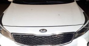 Kia Cerato MT 2016 - Bán Kia Cerato MT đời 2016, màu trắng chính chủ, giá tốt giá 469 triệu tại Tp.HCM