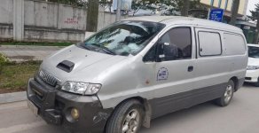 Hyundai Starex Van 2.5 MT 2002 - Cần bán Hyundai Starex Van 2.5 MT năm 2002, màu bạc, xe chạy dầu giá 90 triệu tại Hà Nội