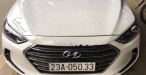 Hyundai Elantra 1.6 MT 2017 - Cần bán gấp Hyundai Elantra 1.6 MT đời 2017, màu trắng  giá 520 triệu tại Thái Nguyên