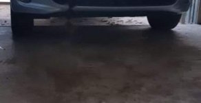 Kia Rondo 2016 - Chính chủ bán lại xe Kia Rondo 2016, màu bạc giá 600 triệu tại Kon Tum