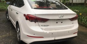 Hyundai Elantra 1.6MT 2018 - Cần bán Hyundai Elantra 1.6MT 2018, xe mới lấy chưa đăng ký, đi mới gần 2000km giá 530 triệu tại Nghệ An