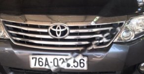 Toyota Fortuner 2.7V 4x2 AT 2012 - Gia đình bán Toyota Fortuner 2.7V 4x2 AT đời 2012, màu xám giá 670 triệu tại Quảng Ngãi