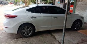 Hyundai Elantra 1.6 AT 2016 - Cần bán xe Hyundai Elantra 1.6 AT năm 2016, màu trắng đã đi 60000 km giá 560 triệu tại Quảng Ninh