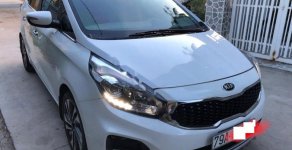 Kia Rondo GAT 2017 - Cần bán lại xe Kia Rondo GAT 2017, màu trắng số tự động  giá 553 triệu tại Khánh Hòa