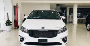 Kia Sedona 2019 - Cần bán xe Kia Sedona Luxury đời 2019, màu trắng, có sẵn xe giao ngay, hỗ trợ trả góp 80% giá 1 tỷ 99 tr tại Bắc Ninh