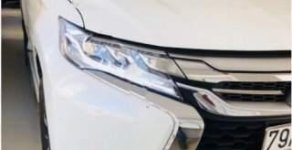 Mitsubishi Pajero Sport 2016 - Cần bán xe Mitsubishi Pajero Sport đời 2016, màu trắng xe gia đình giá 999 triệu tại Khánh Hòa