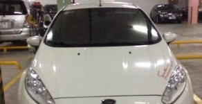 Ford Fiesta 2016 - Bán ô tô Ford Fiesta sản xuất 2016, màu trắng chính chủ giá 420 triệu tại Tiền Giang