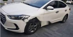 Hyundai Elantra   1.6 MT	 2016 - Bán Hyundai Elantra 1.6 MT 2016, màu trắng số sàn giá 470 triệu tại Nghệ An