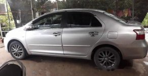 Toyota Vios   2010 - Cần bán gấp Toyota Vios năm sản xuất 2010, màu bạc giá 295 triệu tại Trà Vinh