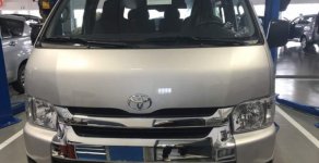 Toyota Hiace 2019 - Bán xe Toyota Hiace năm sản xuất 2019, màu bạc, nhập khẩu nguyên chiếc, giá chỉ 819 triệu giá 819 triệu tại Tp.HCM