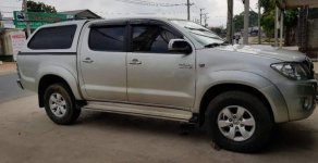 Toyota Hilux 2010 - Bán Toyota Hilux sản xuất 2010, màu bạc giá 398 triệu tại Đồng Nai