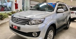 Toyota Fortuner V 2012 - Fortuner 2012, xe gia đình chạy lướt. Bảo hành Toyota Đông Sài Gòn giá 690 triệu tại Tp.HCM